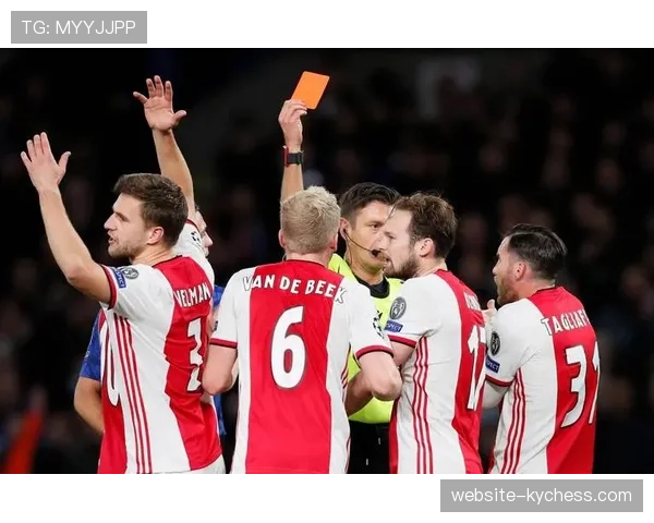 时隔十五年再进八强，埃因霍温全城洋溢着欧冠热潮