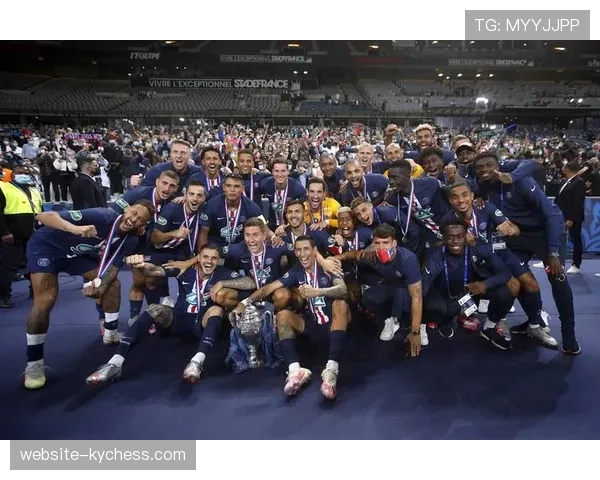 巴黎拟续约恩里克三年，年薪将达2000万欧元